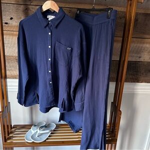 Vineyard Vines Navy Gauze Top Size 14